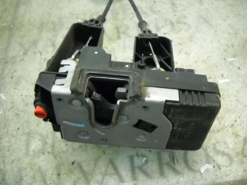 Recambio de cerradura puerta trasera derecha para opel vectra c berlina club referencia OEM IAM   