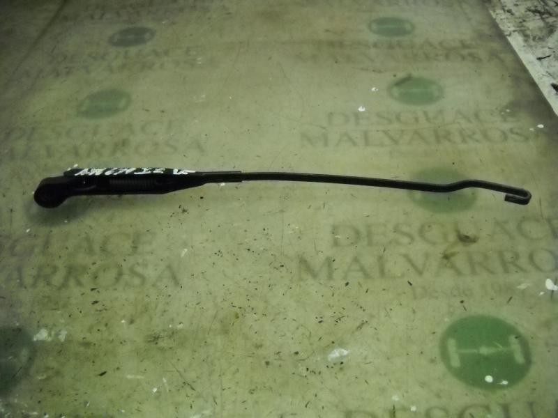 Recambio de brazo limpia delantero izquierdo para opel corsa c elegance referencia OEM IAM   