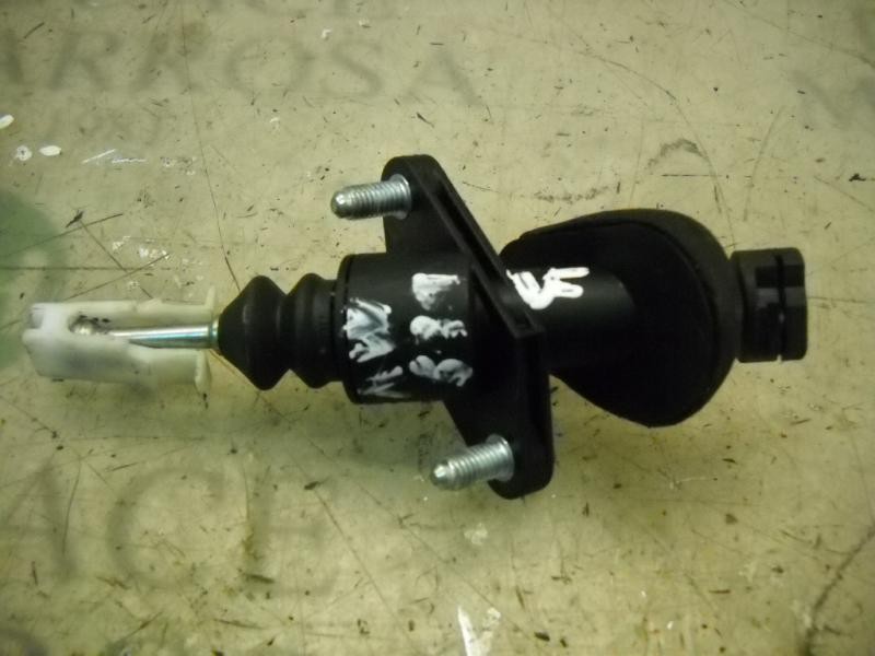 Recambio de bomba embrague para opel corsa c elegance referencia OEM IAM   