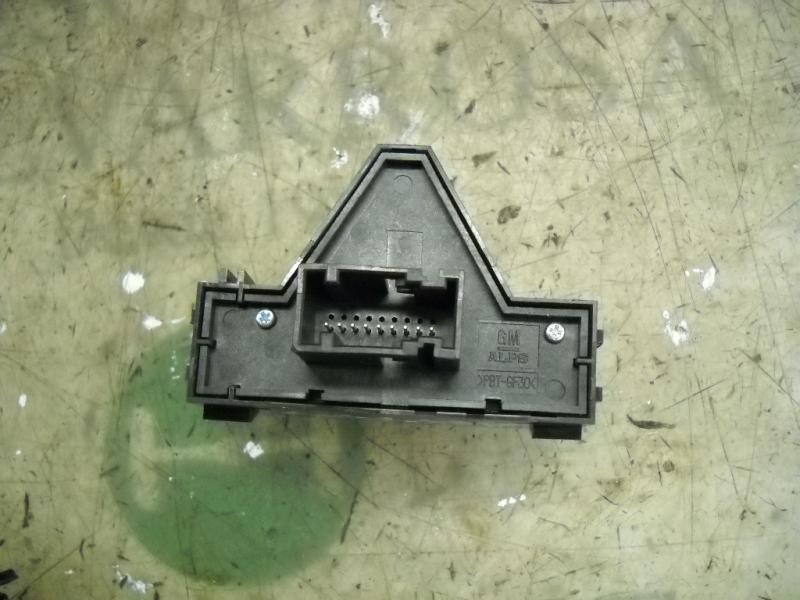 Recambio de warning para opel corsa d cosmo referencia OEM IAM   