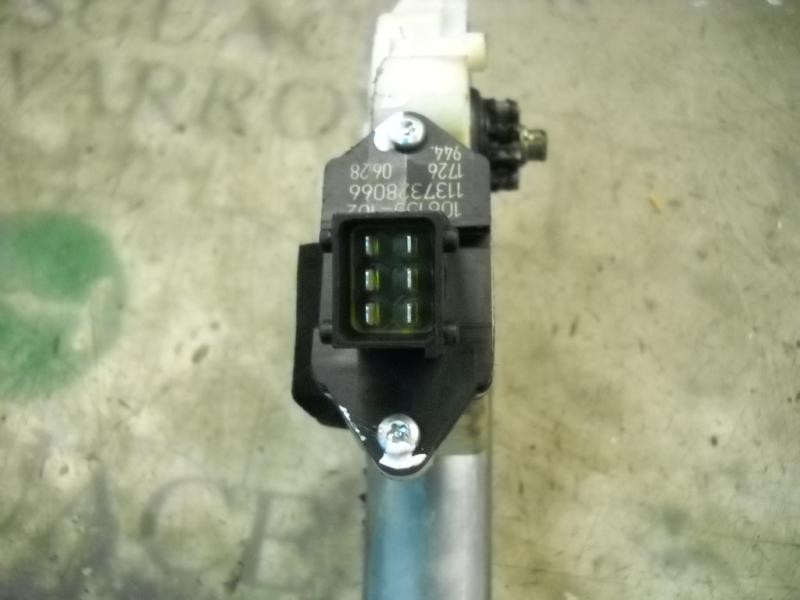 Recambio de motor elevalunas delantero derecho para opel vectra c berlina sport referencia OEM IAM   