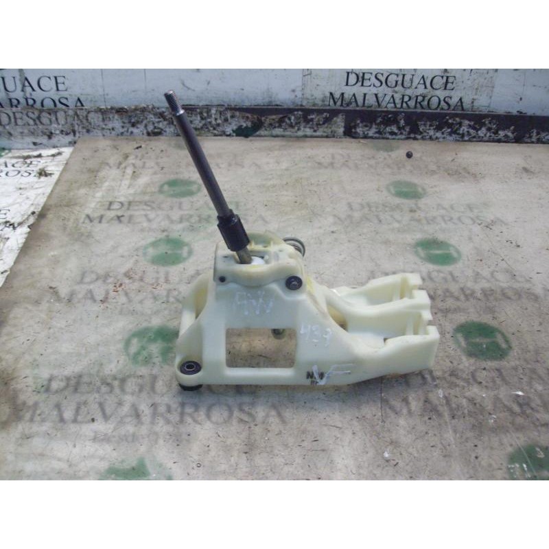 Recambio de palanca cambio para hyundai sonata (nf) 2.0 crdi comfort i referencia OEM IAM 437303K000  