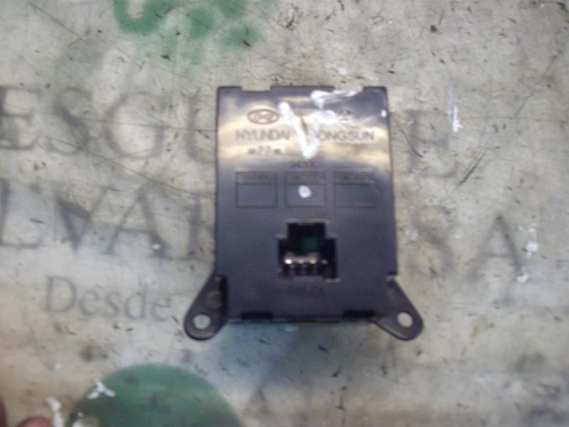 Recambio de mando multifuncion para hyundai sonata (nf) 2.0 crdi comfort i referencia OEM IAM   