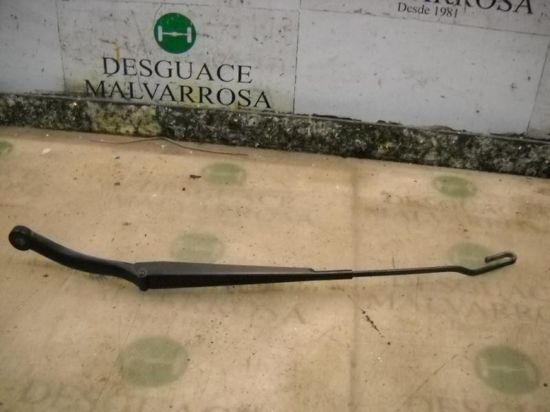 Recambio de brazo limpia delantero derecho para peugeot 307 (s1) xr referencia OEM IAM   