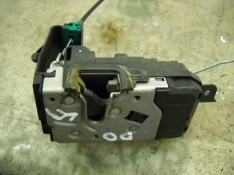 Recambio de cerradura puerta delantera derecha para opel astra h berlina enjoy referencia OEM IAM   