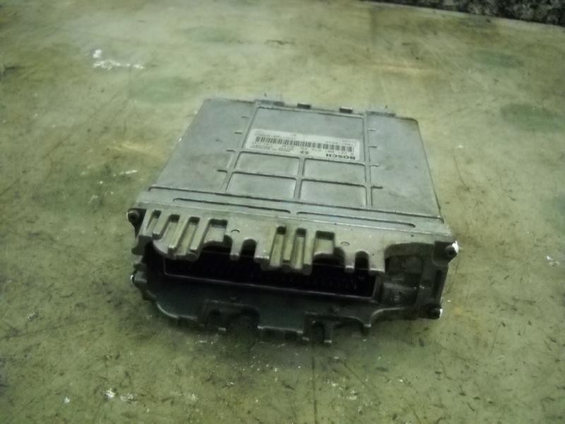 Recambio de centralita motor uce para renault kangoo (f/kc0) referencia OEM IAM   