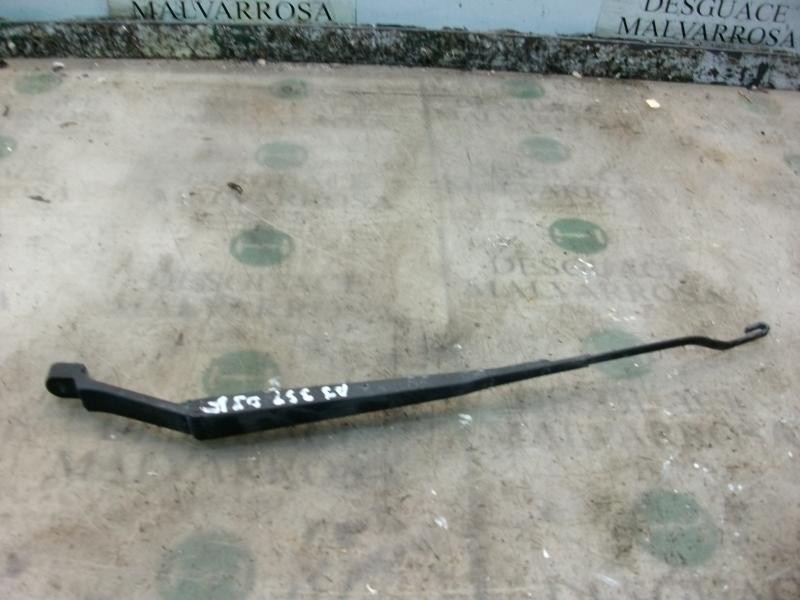 Recambio de brazo limpia delantero izquierdo para hyundai matrix (fc) 1.6 gls referencia OEM IAM 9831017000  