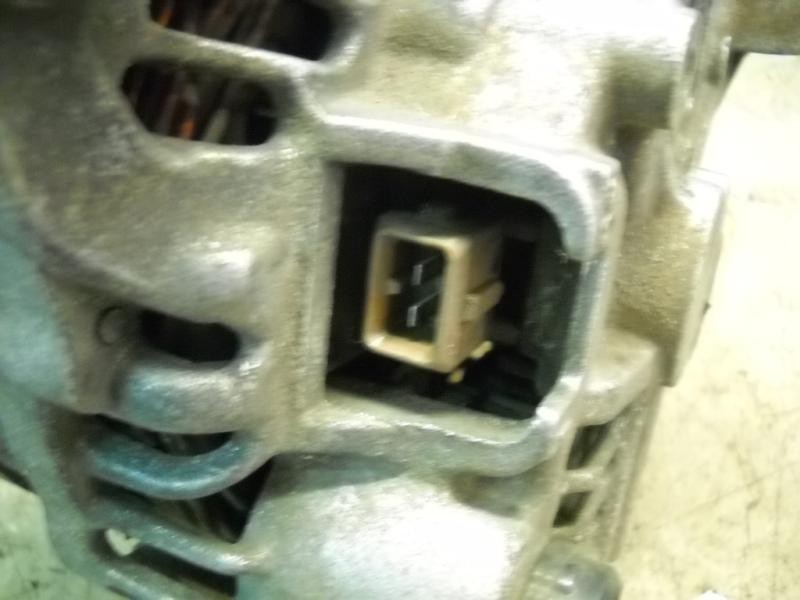 Recambio de alternador para ford fiesta berlina 1.25 16v cat referencia OEM IAM   