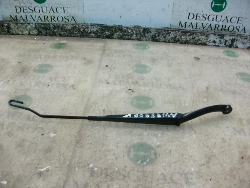 Recambio de brazo limpia delantero derecho para peugeot 307 (s1) xr referencia OEM IAM   