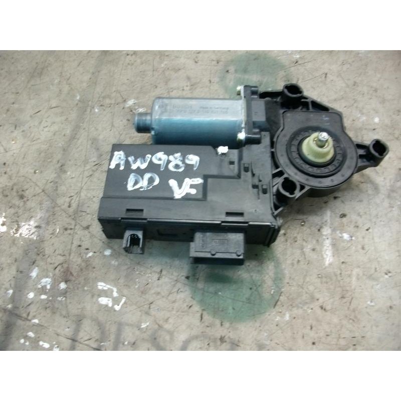 Recambio de motor elevalunas delantero derecho para peugeot 307 (s1) xr referencia OEM IAM   