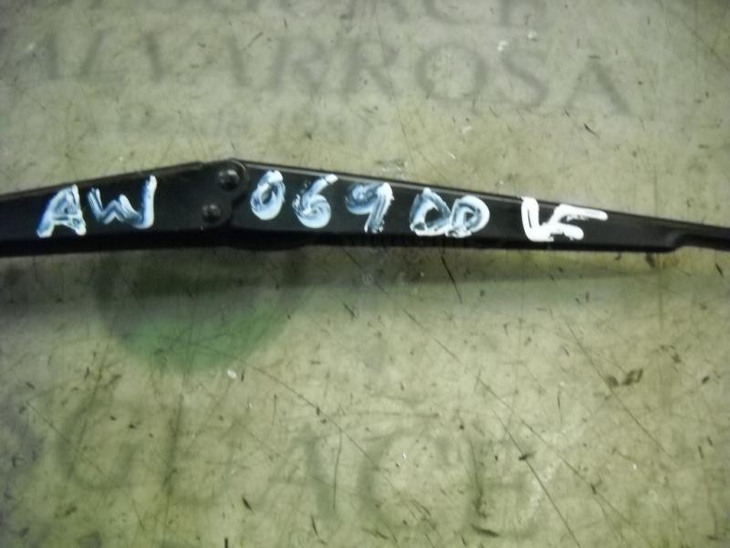 Recambio de brazo limpia delantero derecho para fiat punto berlina (188) referencia OEM IAM 735278792  