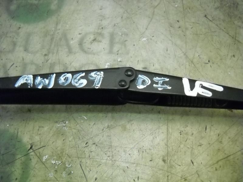 Recambio de brazo limpia delantero izquierdo para fiat punto berlina (188) referencia OEM IAM 735278596  