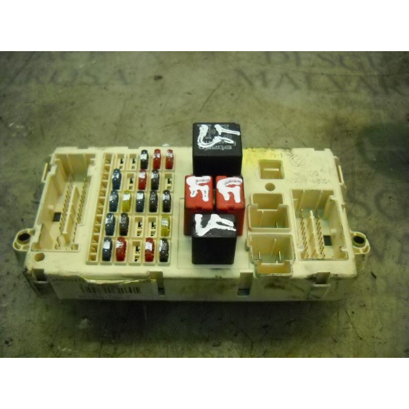 Recambio de caja reles / fusibles para fiat punto berlina (188) referencia OEM IAM 51735936 501209150050 501209150050