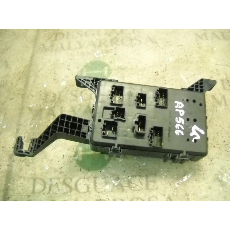 Recambio de caja reles / fusibles para ford mondeo berlina (ge) ghia x (06.2003) (d) referencia OEM IAM   