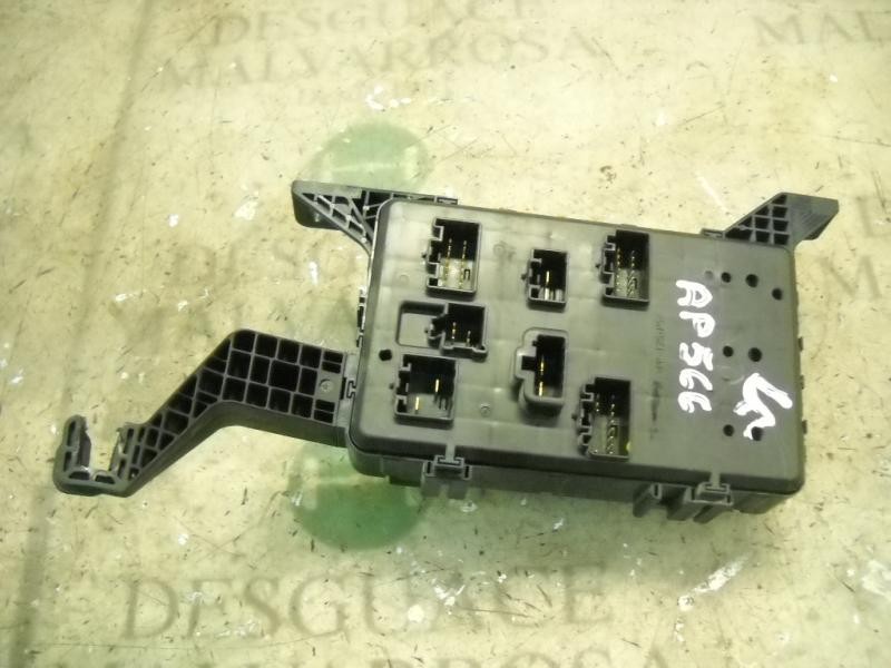 Recambio de caja reles / fusibles para ford mondeo berlina (ge) ghia x (06.2003) (d) referencia OEM IAM   