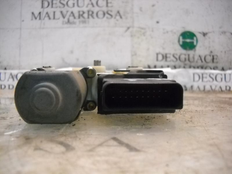 Recambio de motor elevalunas trasero derecho para volkswagen golf iv berlina (1j1) highline referencia OEM IAM   