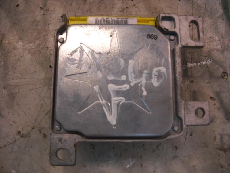 Recambio de centralita airbag para renault clio ii fase i (b/cbo) 1.2 referencia OEM IAM   