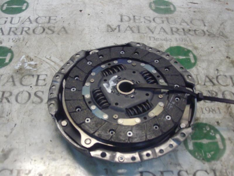 Recambio de kit embrague para volkswagen polo (9n3) edition referencia OEM IAM 03D141025C  03D141031A