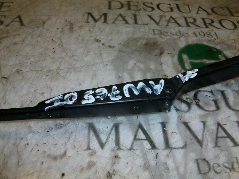 Recambio de brazo limpia delantero izquierdo para citroën berlingo 1.6 16v hdi referencia OEM IAM   