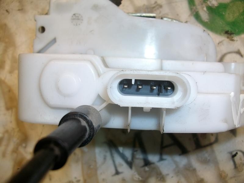 Recambio de cerradura puerta delantera derecha para citroën c2 furio referencia OEM IAM   
