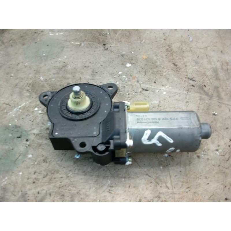 Recambio de motor elevalunas delantero izquierdo para ford fiesta (cbk) ghia referencia OEM IAM   