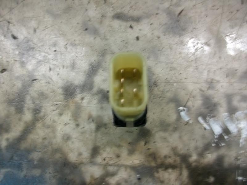 Recambio de mando elevalunas delantero derecho para ford focus berlina (cap) ambiente (d) referencia OEM IAM   