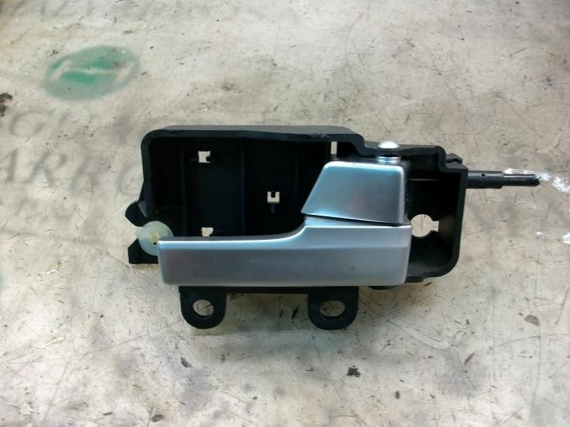 Recambio de maneta interior delantera derecha para ford focus berlina (cap) ambiente (d) referencia OEM IAM   