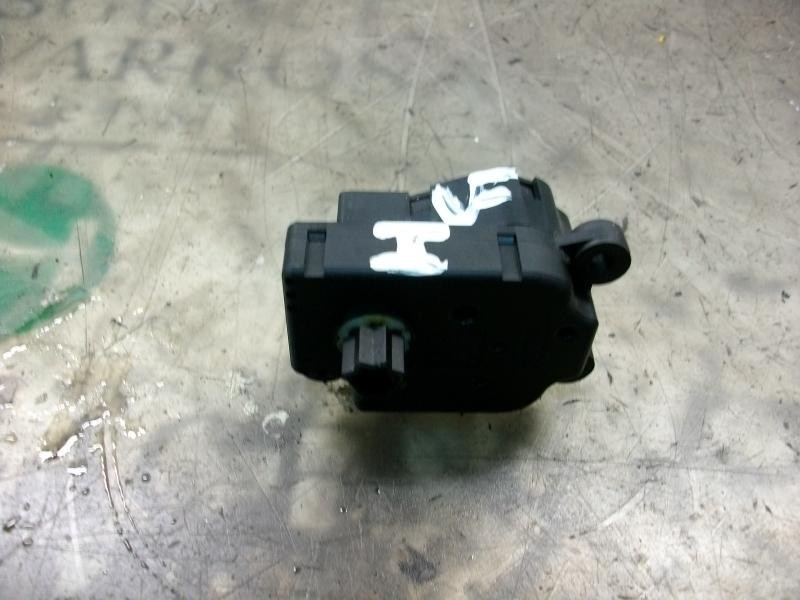 Recambio de motor apertura trampillas climatizador para ford focus berlina (cap) ambiente (d) referencia OEM IAM   