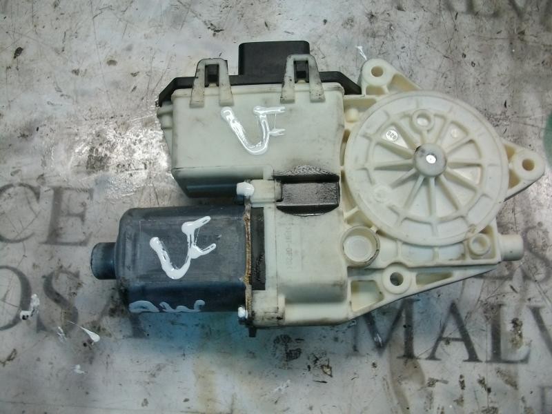 Recambio de motor elevalunas trasero derecho para citroën c4 berlina collection referencia OEM IAM   