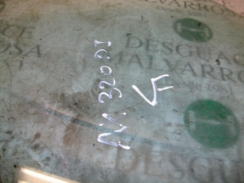 Recambio de cristal puerta delantero izquierdo para peugeot 307 break / sw (s1) break xt referencia OEM IAM   