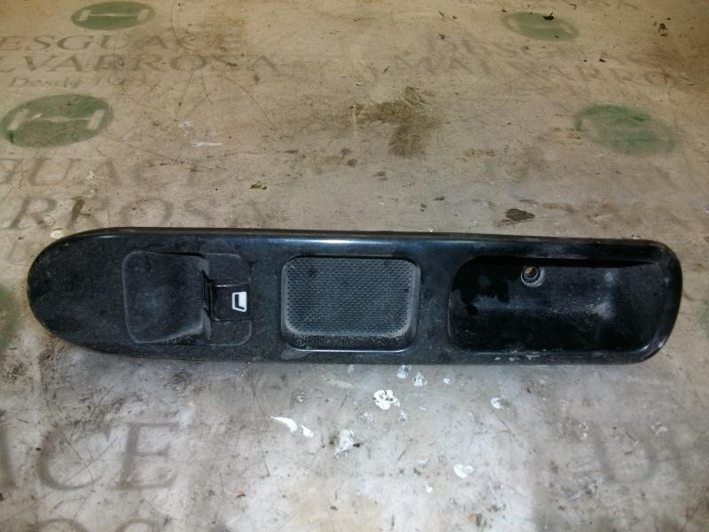 Recambio de mando elevalunas delantero derecho para peugeot 307 break / sw (s1) break xt referencia OEM IAM   