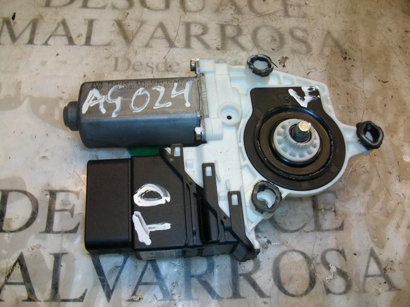 Recambio de motor elevalunas trasero derecho para volkswagen bora berlina (1j2) conceptline referencia OEM IAM   