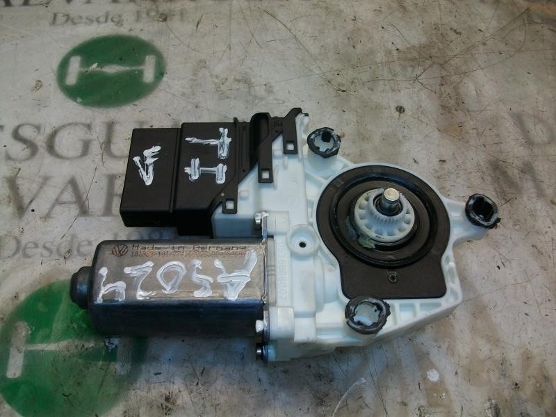 Recambio de motor elevalunas trasero izquierdo para volkswagen bora berlina (1j2) conceptline referencia OEM IAM   
