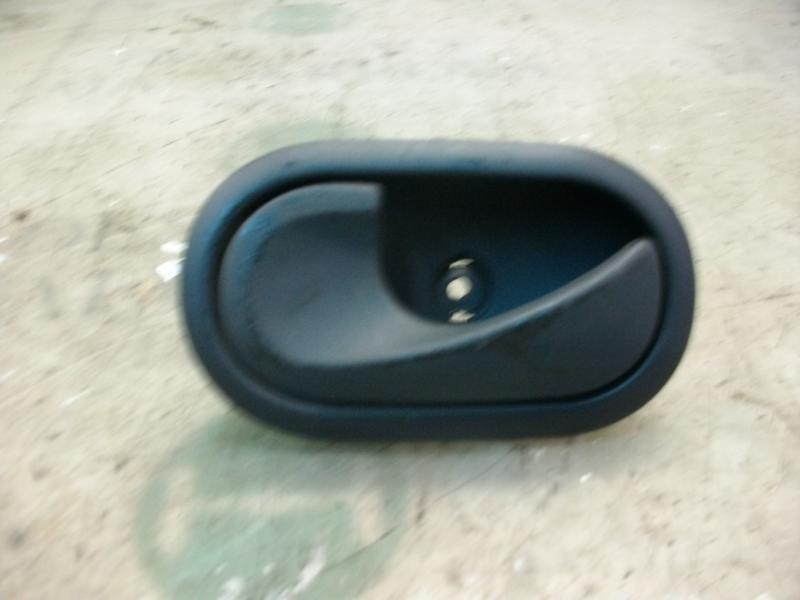 Recambio de maneta interior delantera izquierda para renault clio iii authentique referencia OEM IAM   
