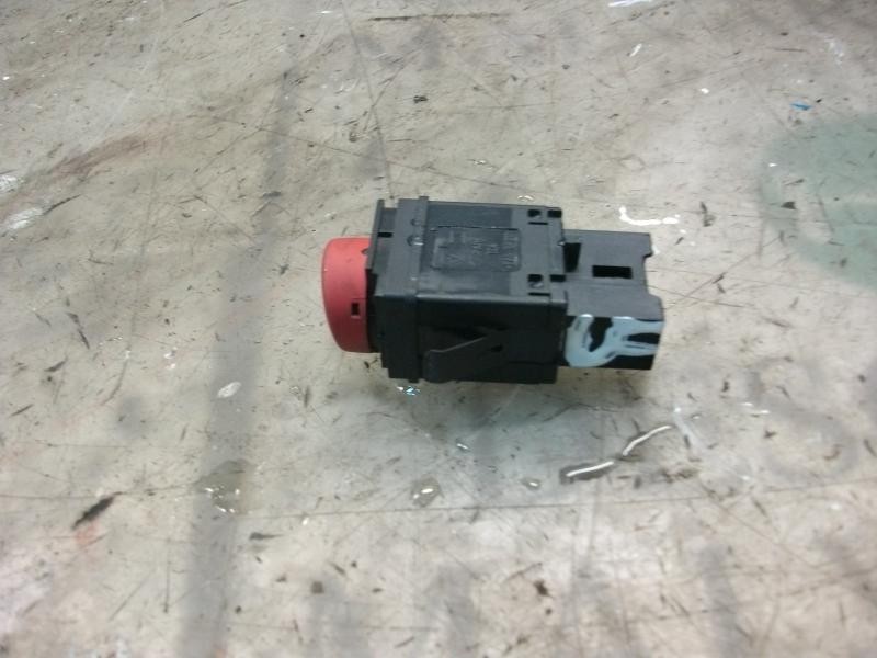 Recambio de warning para seat ibiza (6l1) sport referencia OEM IAM   