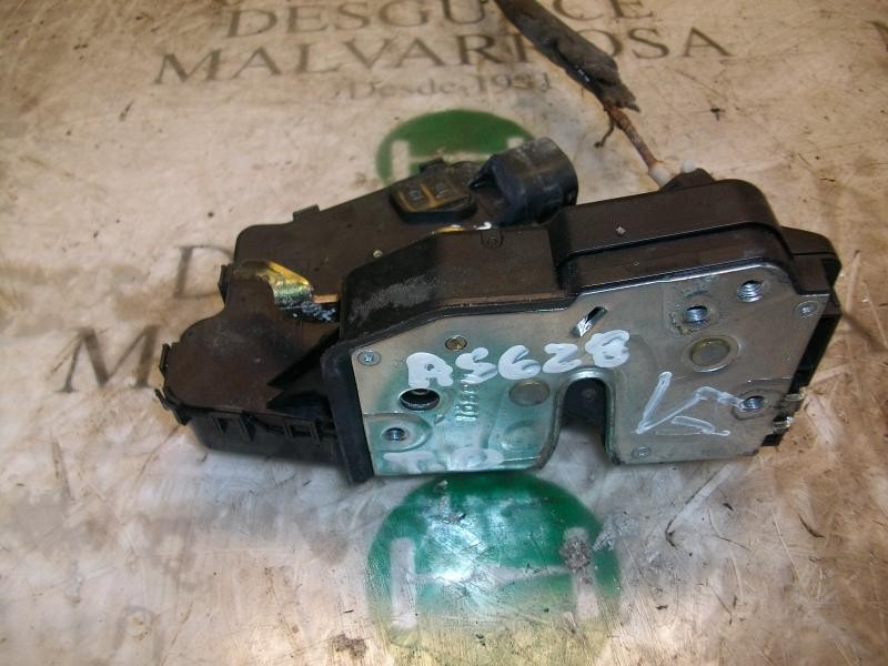 Recambio de cerradura puerta trasera derecha para bmw serie 3 berlina (e46) 328i referencia OEM IAM 51227011310  