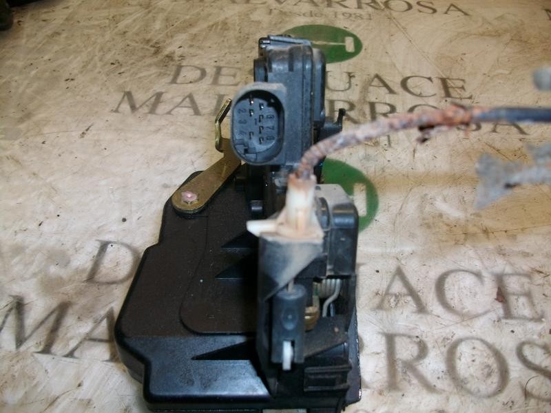 Recambio de cerradura puerta trasera derecha para bmw serie 3 berlina (e46) 328i referencia OEM IAM 51227011310  
