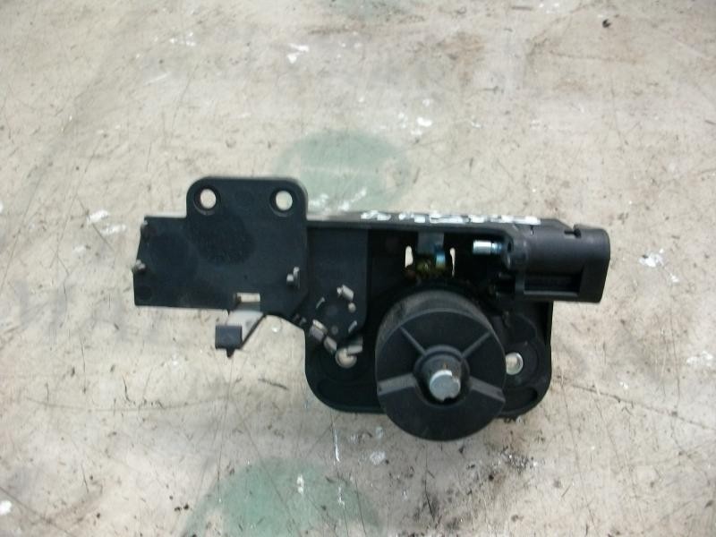 Recambio de maneta porton para opel corsa c comfort referencia OEM IAM   