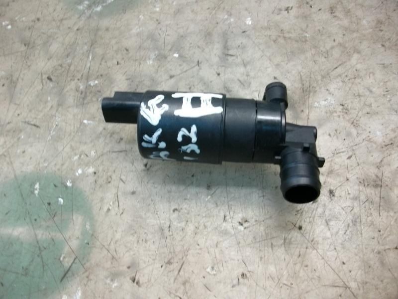 Recambio de bomba limpia para peugeot 107 básico referencia OEM IAM   