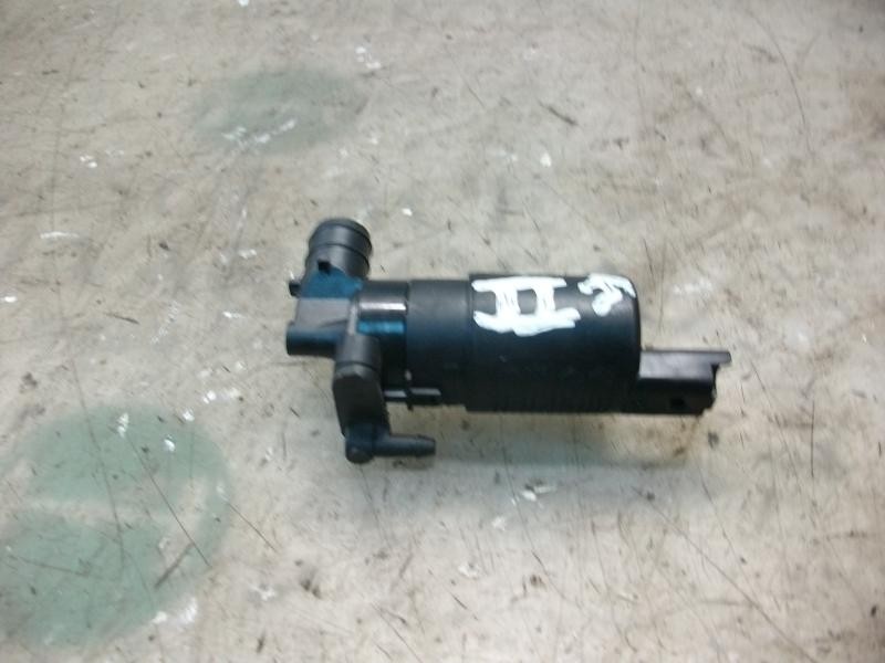 Recambio de bomba limpia para peugeot 107 básico referencia OEM IAM   