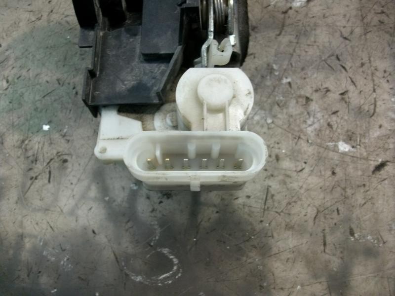 Recambio de cerradura puerta delantera derecha para fiat punto berlina (188) 1.9 d (i) referencia OEM IAM   