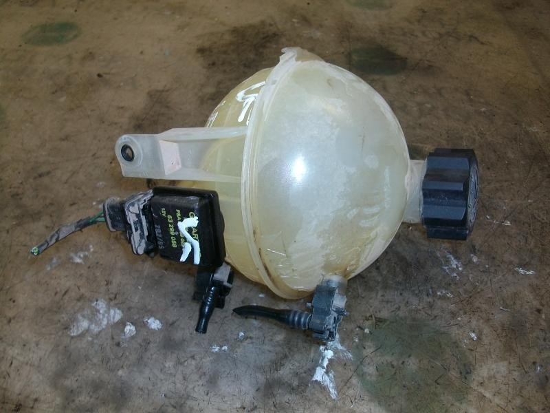 Recambio de deposito expansion para citroën c4 berlina collection referencia OEM IAM   