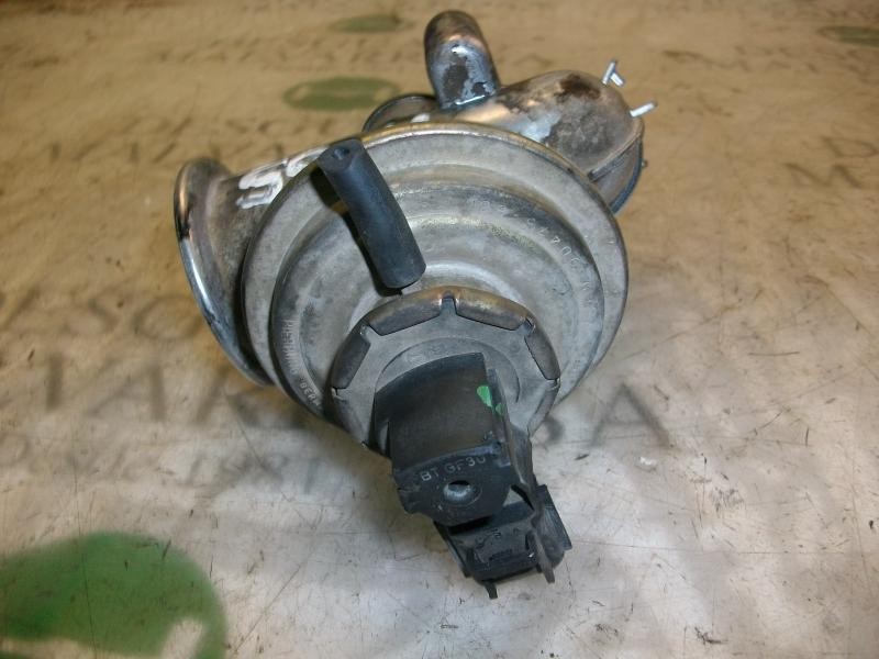 Recambio de valvula egr para ford fiesta berlina referencia OEM IAM   