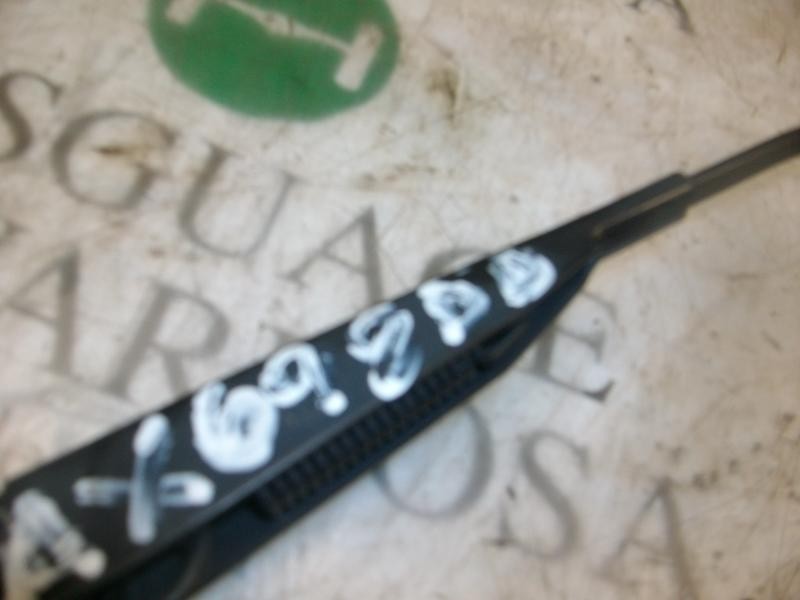 Recambio de brazo limpia delantero derecho para renault kangoo (f/kc0) authentique referencia OEM IAM   