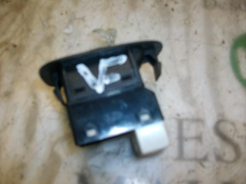 Recambio de mando elevalunas trasero derecho para hyundai accent (lc) crdi gl referencia OEM IAM 9358025015PK 621W04620 621W0462