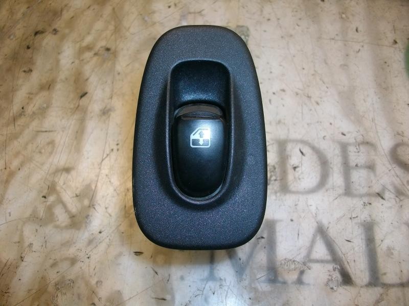 Recambio de mando elevalunas trasero izquierdo para hyundai accent (lc) crdi gl referencia OEM IAM 9358025015PK 621W04620 621W04