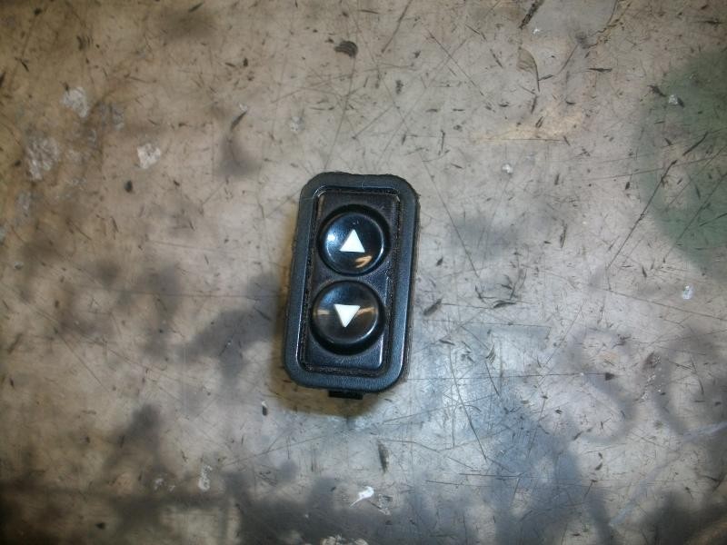 Recambio de mando elevalunas delantero izquierdo para fiat coupe (175) 1.8 16v referencia OEM IAM   