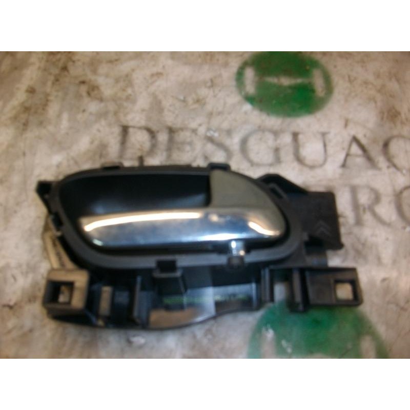 Recambio de maneta interior trasera derecha para peugeot 207 xt referencia OEM IAM   