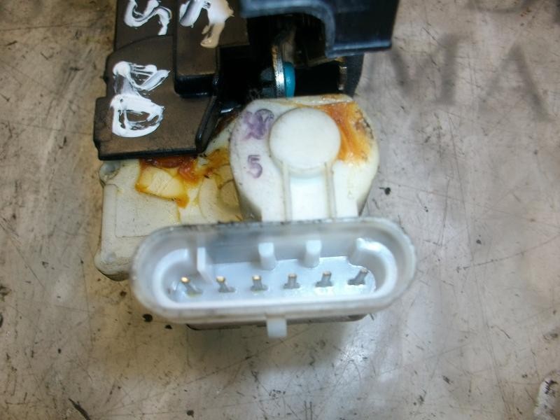 Recambio de cerradura puerta delantera derecha para lancia lancia y 1.2 8v vanity referencia OEM IAM   