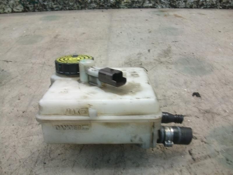 Recambio de deposito servo para citroën xsara picasso 1.6 hdi 110 exclusive plus referencia OEM IAM   